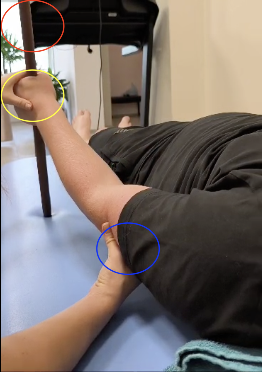 Torowanie zgięcia kończyny górnej